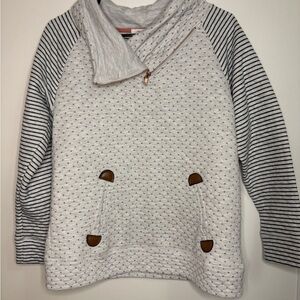 Maurices Gray and White Quilted Zip Sweater